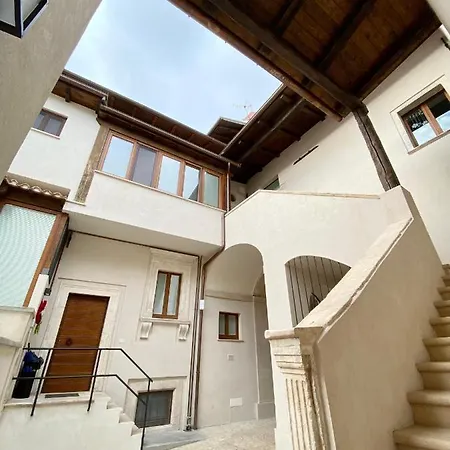 La Aquilana Apartamento *